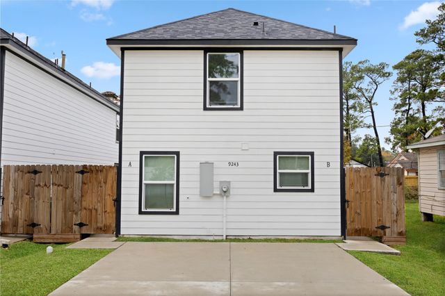 9243 Seeker Street, Houston, TX 77028