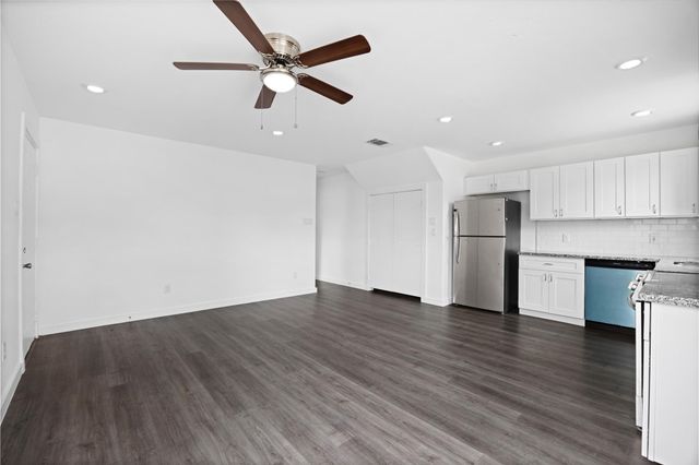 9243 Seeker Street, Houston, TX 77028