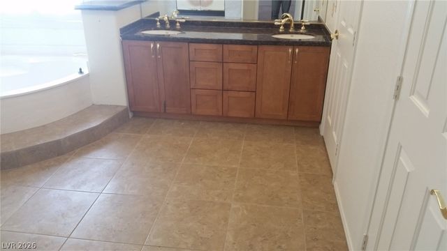 1513 WAR PAINT Drive, Henderson, NV 89014