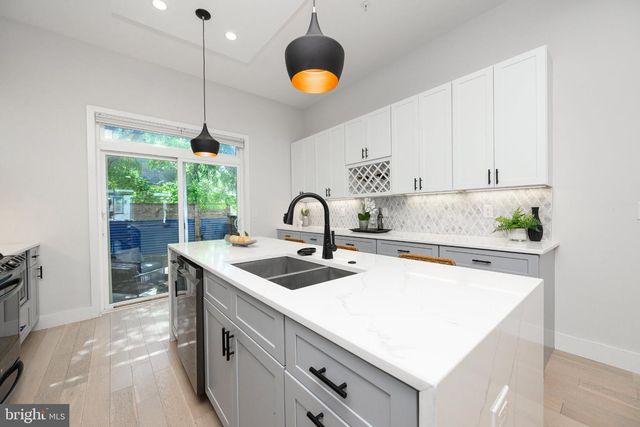 2940 W MASTER ST, Philadelphia, PA 19121