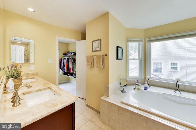 435 UPSHIRE CIR, Gaithersburg, MD 20878