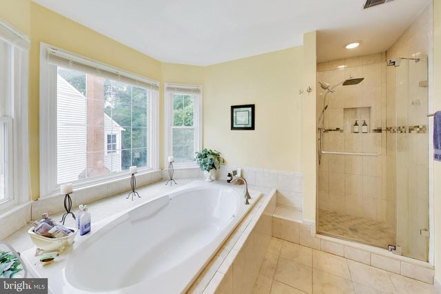 435 UPSHIRE CIR, Gaithersburg, MD 20878