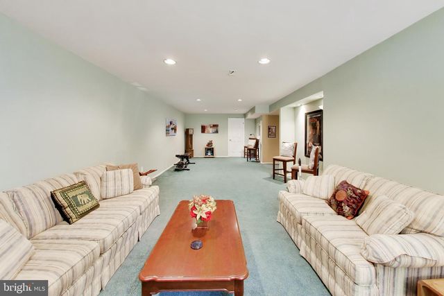 435 UPSHIRE CIR, Gaithersburg, MD 20878