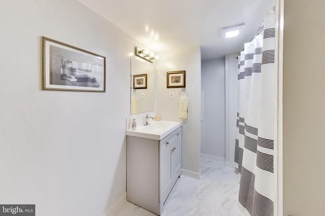 435 UPSHIRE CIR, Gaithersburg, MD 20878