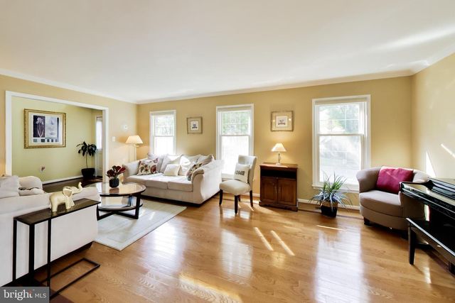 435 UPSHIRE CIR, Gaithersburg, MD 20878