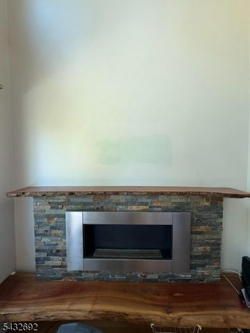 109 Shore Point N, Montague Twp., NJ 07827
