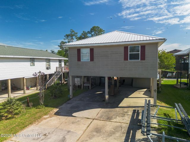6273 Shawnee Street, Kiln, MS 39556