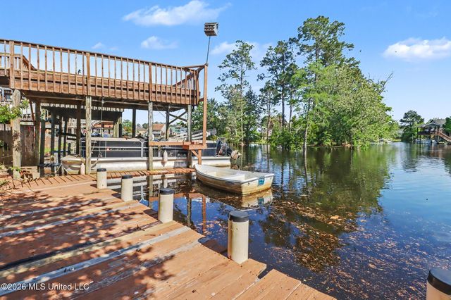 6273 Shawnee Street, Kiln, MS 39556