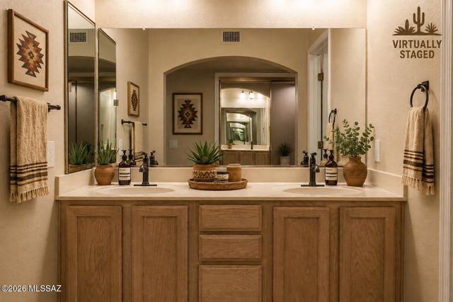 1176 E Rising Sun Drive, Oro Valley, AZ 85755