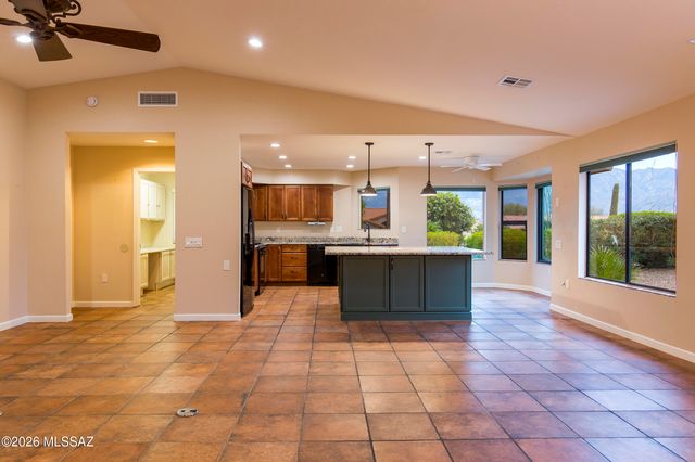 1176 E Rising Sun Drive, Oro Valley, AZ 85755