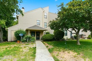 200 Violet Lane, Jackson, NJ 08527