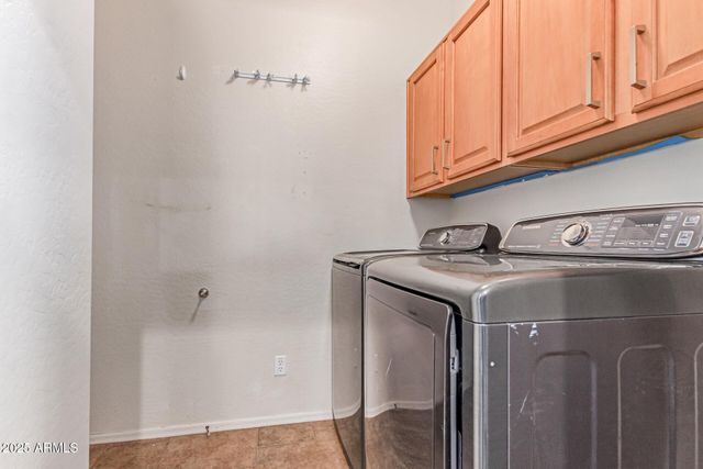 15683 W MINNEZONA Avenue, Goodyear, AZ 85395