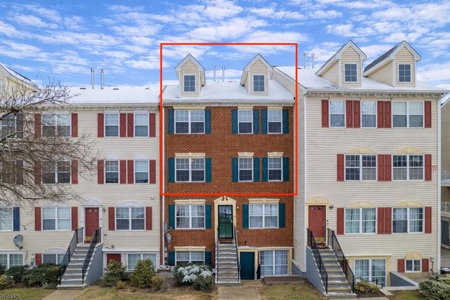 264 Matthews Dr, Newark City, NJ 07103