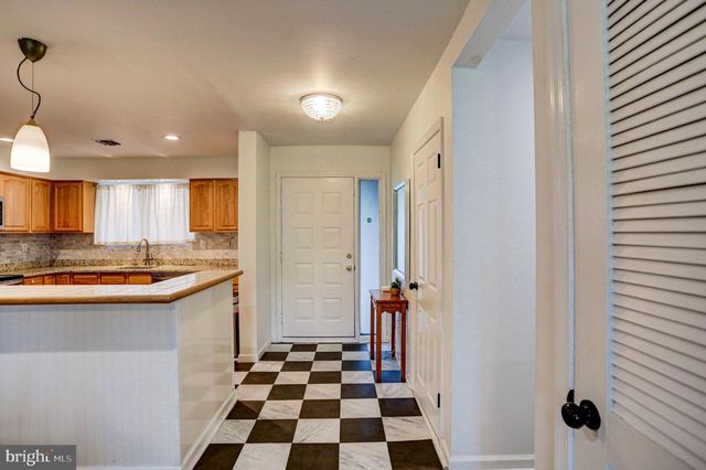 97 PALACE CT, Chalfont, PA 18914