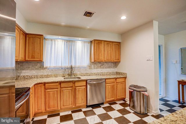 97 PALACE CT, Chalfont, PA 18914