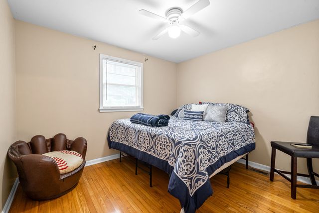303 Hilldale Ln, Clarksville, TN 37043