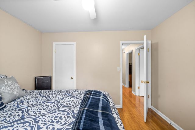 303 Hilldale Ln, Clarksville, TN 37043