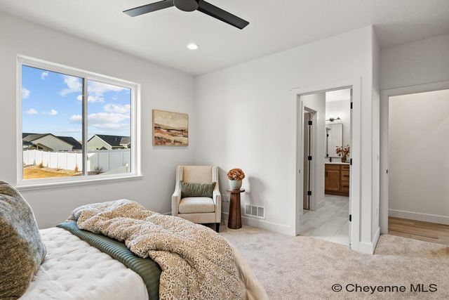 4015 FARTHING RD, Cheyenne, WY 82009