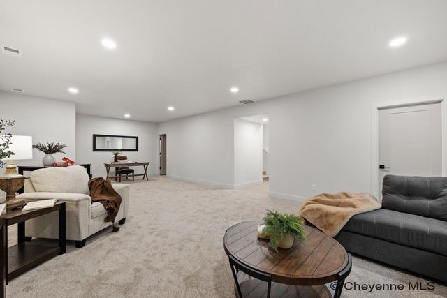 4015 FARTHING RD, Cheyenne, WY 82009