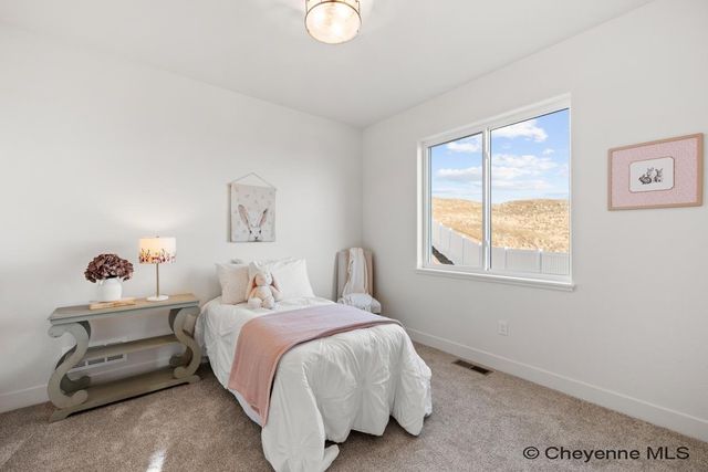4015 FARTHING RD, Cheyenne, WY 82009