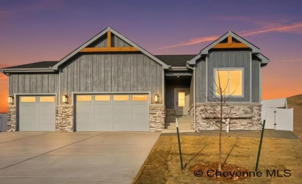4015 FARTHING RD, Cheyenne, WY 82009