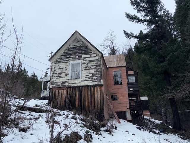 208 Main St, Alleghany, CA 95910