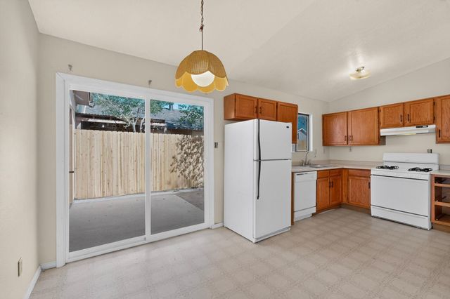 1954 Gomez Drive SW, Los Lunas, NM 87031