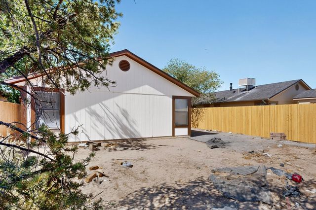 1954 Gomez Drive SW, Los Lunas, NM 87031