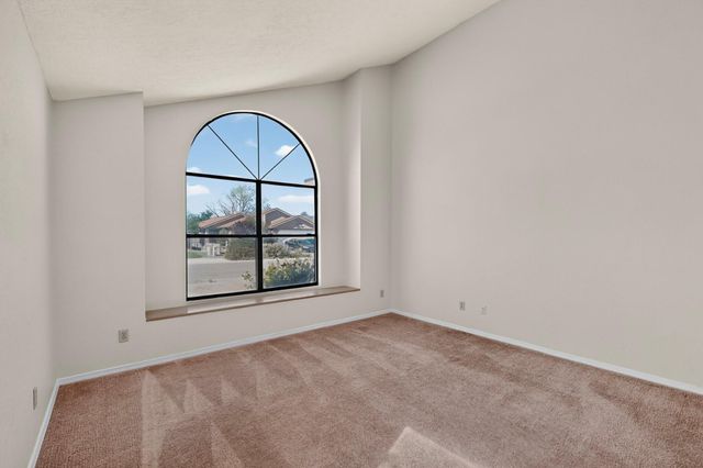 1954 Gomez Drive SW, Los Lunas, NM 87031