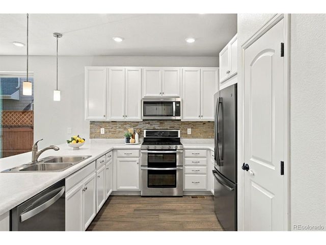 11460 E 26th Ave, Aurora, CO 80010