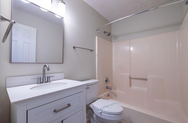 912 48Th Street, Niceville, FL 32578