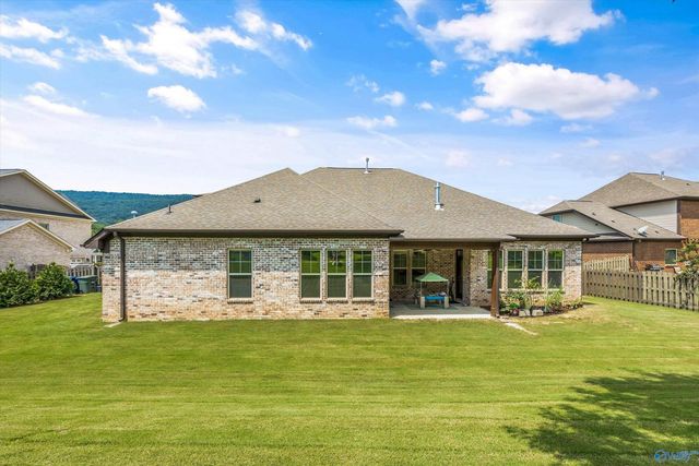 7008 Jane Elizabeth Drive, Owens Cross Roads, AL 35763