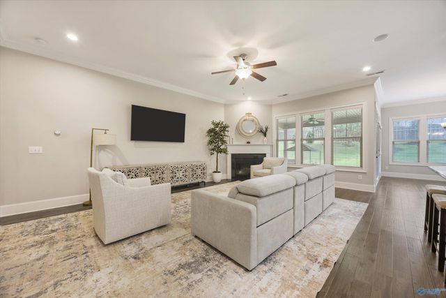 7008 Jane Elizabeth Drive, Owens Cross Roads, AL 35763