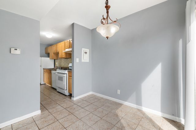 9 Fernwood Drive N, Bolingbrook, IL 60440
