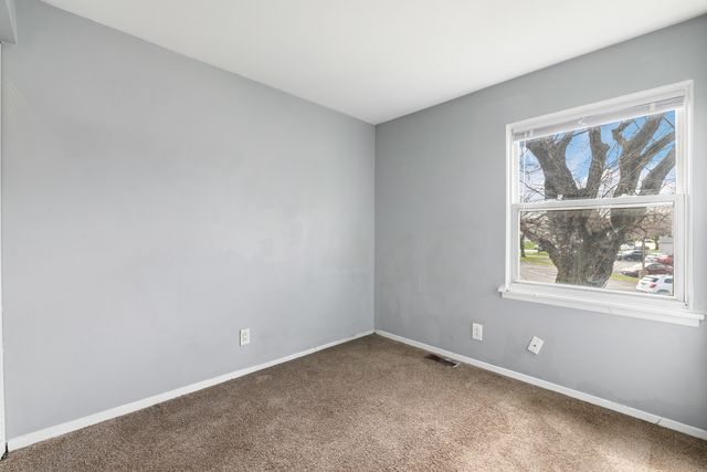 9 Fernwood Drive N, Bolingbrook, IL 60440