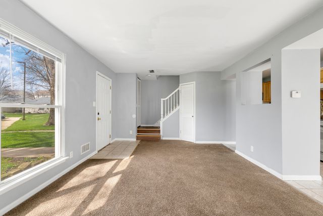 9 Fernwood Drive N, Bolingbrook, IL 60440
