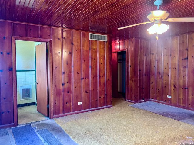 364 School Dr, Poteet, TX 78065