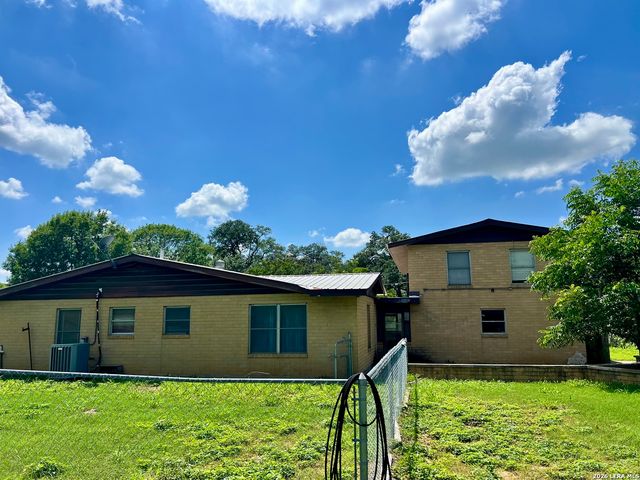 364 School Dr, Poteet, TX 78065