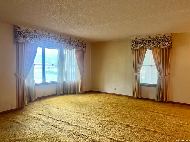 364 School Dr, Poteet, TX 78065