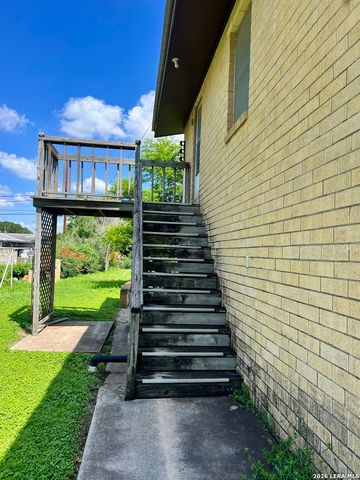 364 School Dr, Poteet, TX 78065