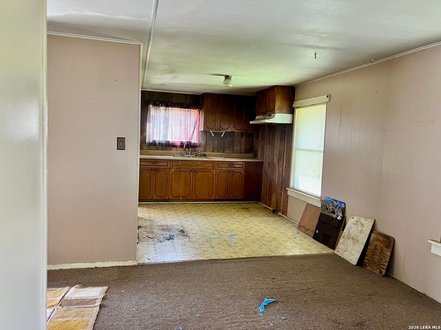 364 School Dr, Poteet, TX 78065