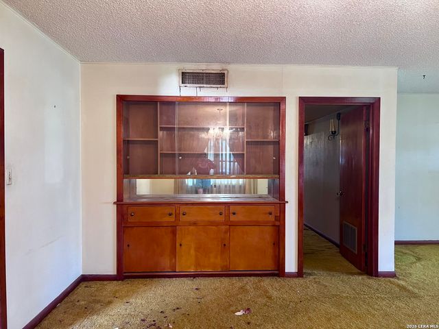 364 School Dr, Poteet, TX 78065