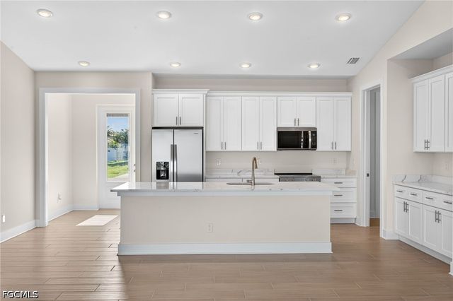 2628 SW 10th AVE, Cape Coral, FL 33914