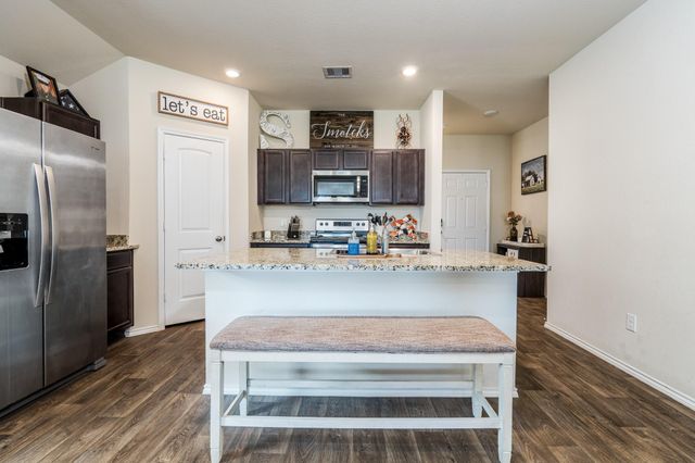 113 Blanco Drive, Huntsville, TX 77340