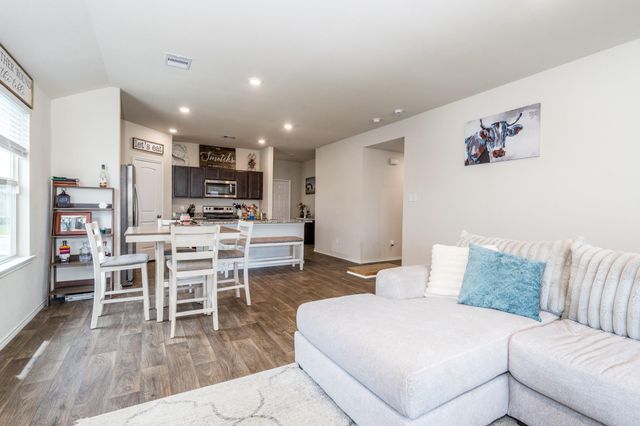 113 Blanco Drive, Huntsville, TX 77340