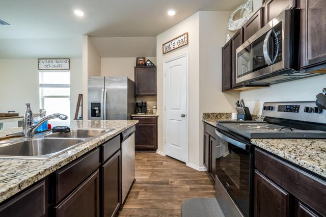 113 Blanco Drive, Huntsville, TX 77340