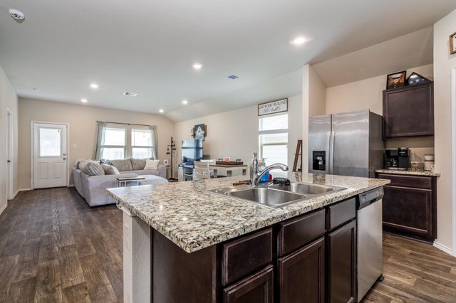 113 Blanco Drive, Huntsville, TX 77340