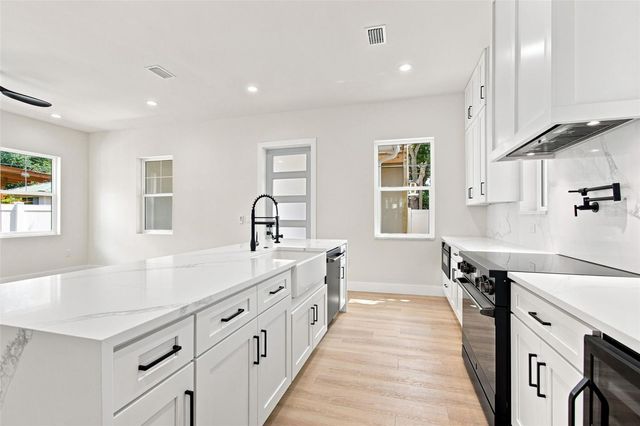 5310 7TH AVENUE N, St Petersburg, FL 33710