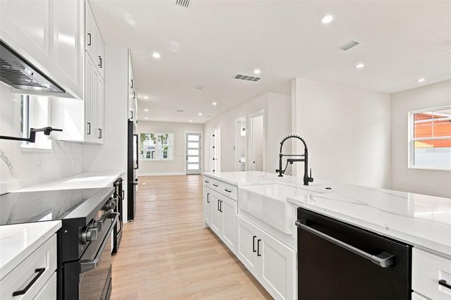 5310 7TH AVENUE N, St Petersburg, FL 33710