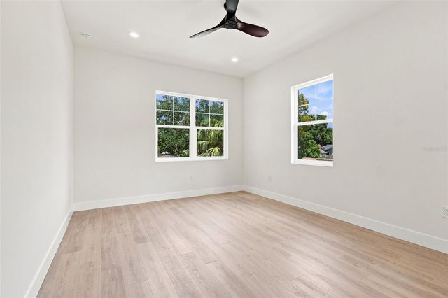 5310 7TH AVENUE N, St Petersburg, FL 33710